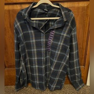 Eddie Bauer Blue and Gray Casual Button Down Shirt